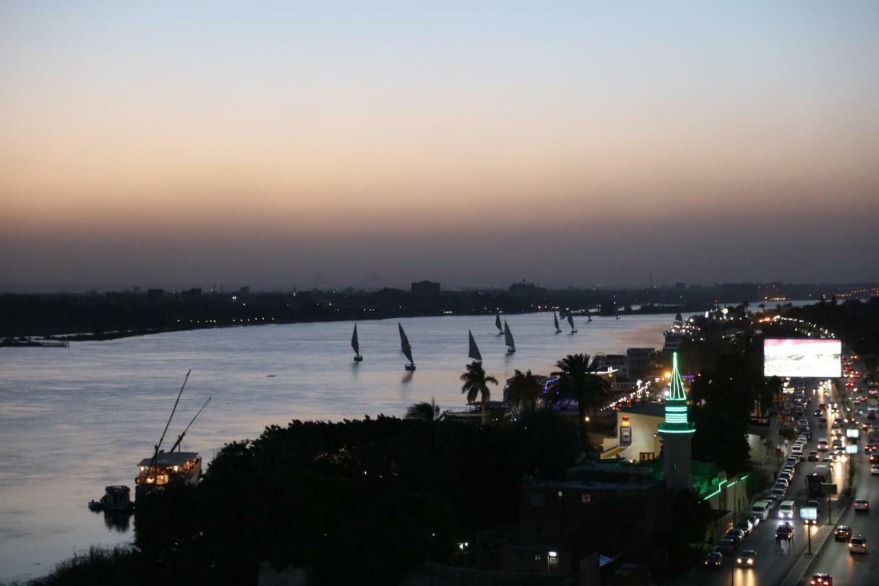 Maadi, Direct Nile River View From All Rooms El El Cairo Exterior foto