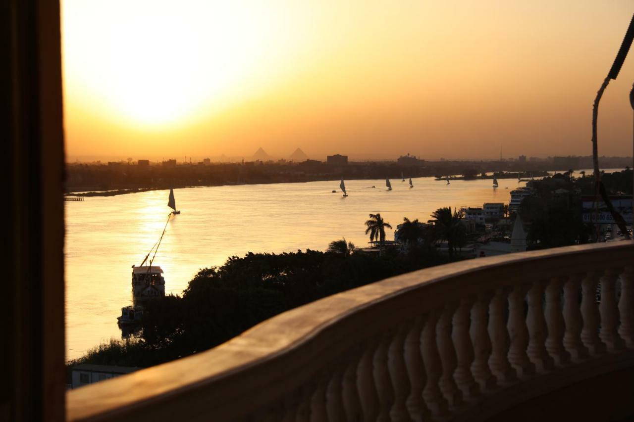 Maadi, Direct Nile River View From All Rooms El El Cairo Exterior foto