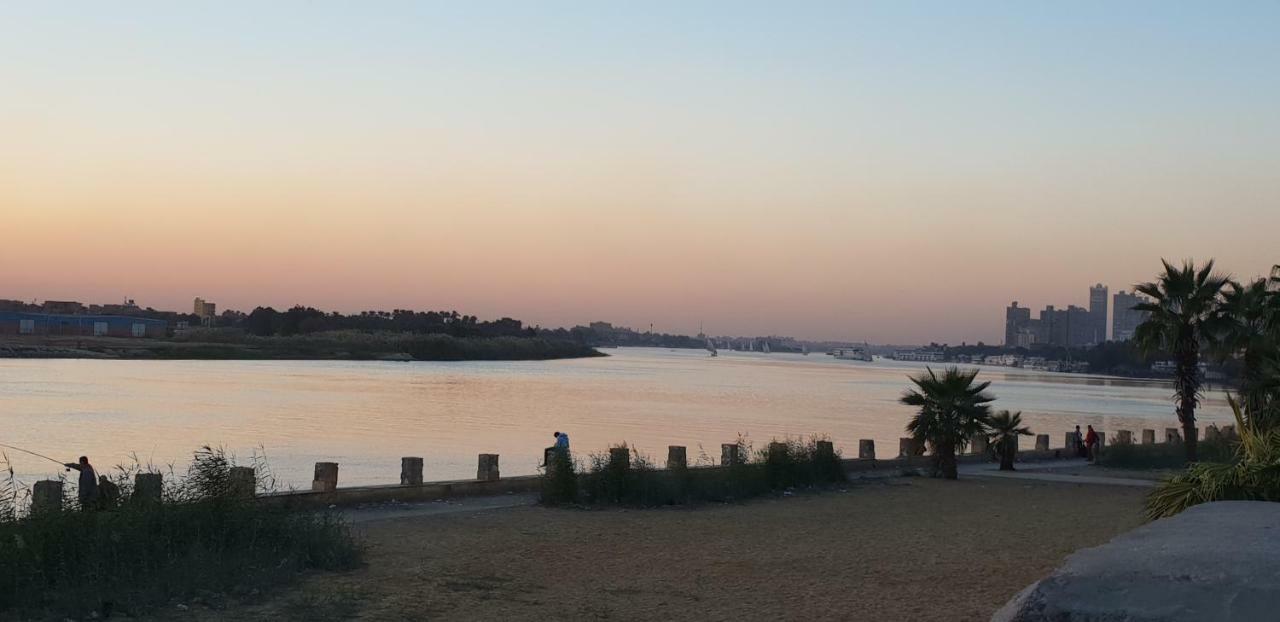 Maadi, Direct Nile River View From All Rooms El El Cairo Exterior foto