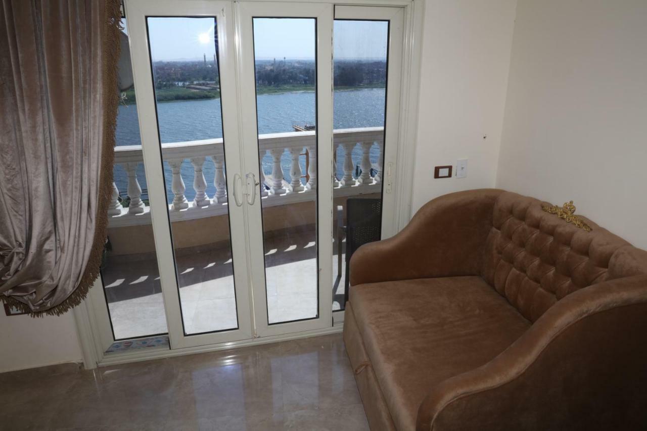Maadi, Direct Nile River View From All Rooms El El Cairo Exterior foto